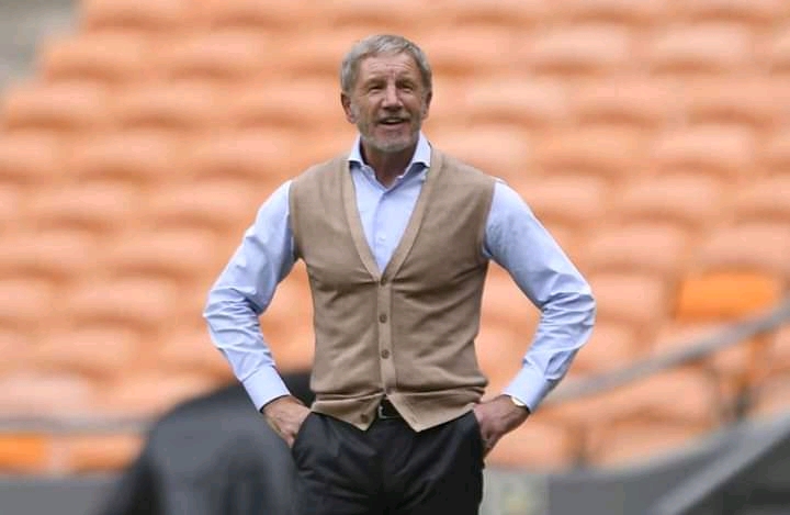  Stuart Baxter, the coach of Kaizer Chiefs, Expresses His Heartfelt Gratitude To Amakhosi Supporters.