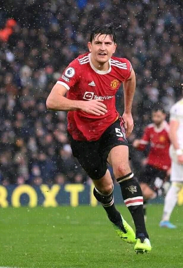  Remove Harry Maguire of club captaincy 